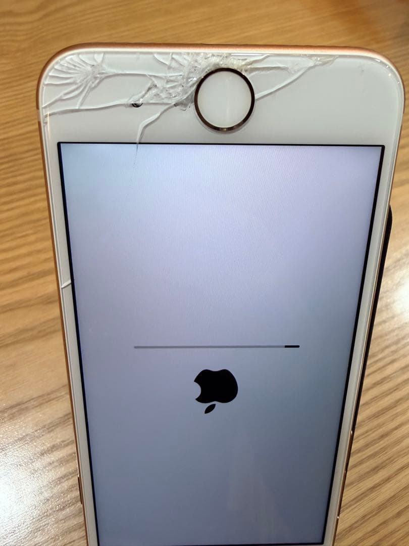 iPhone 8 ゴールド 64GB SIMフリー 機能不良無 画面割れ有