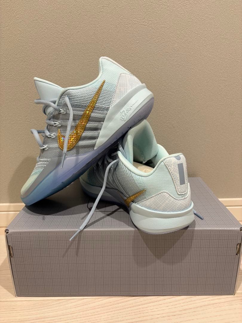 Nike バスケットボールシューズ ライトブルー/ゴールド