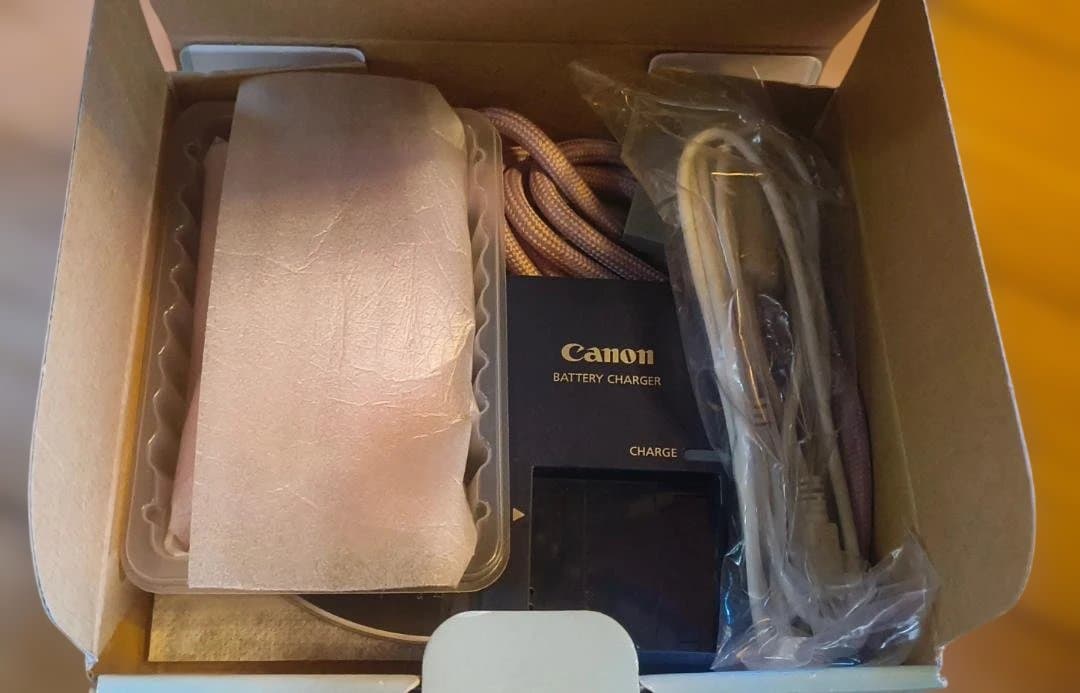 美品Canon IXY 610F ピンク＋豪華ストラップ付