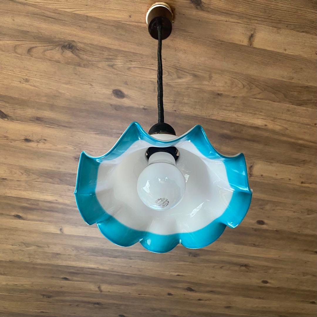 レトロ　ガラスシェード　乳白色　大正ガラス　フリルガラスシェード　電傘