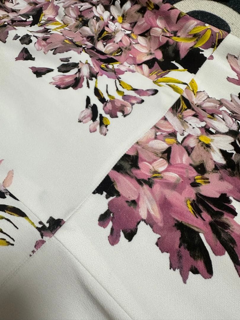 ESCADA フラワープリント 七分袖ワンピース 32