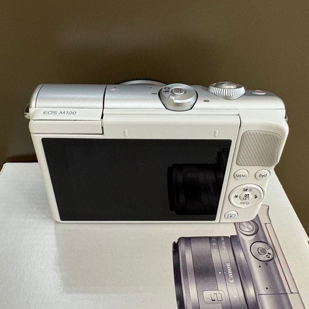 Canon EOS M100 シルバー レンズ2本付き