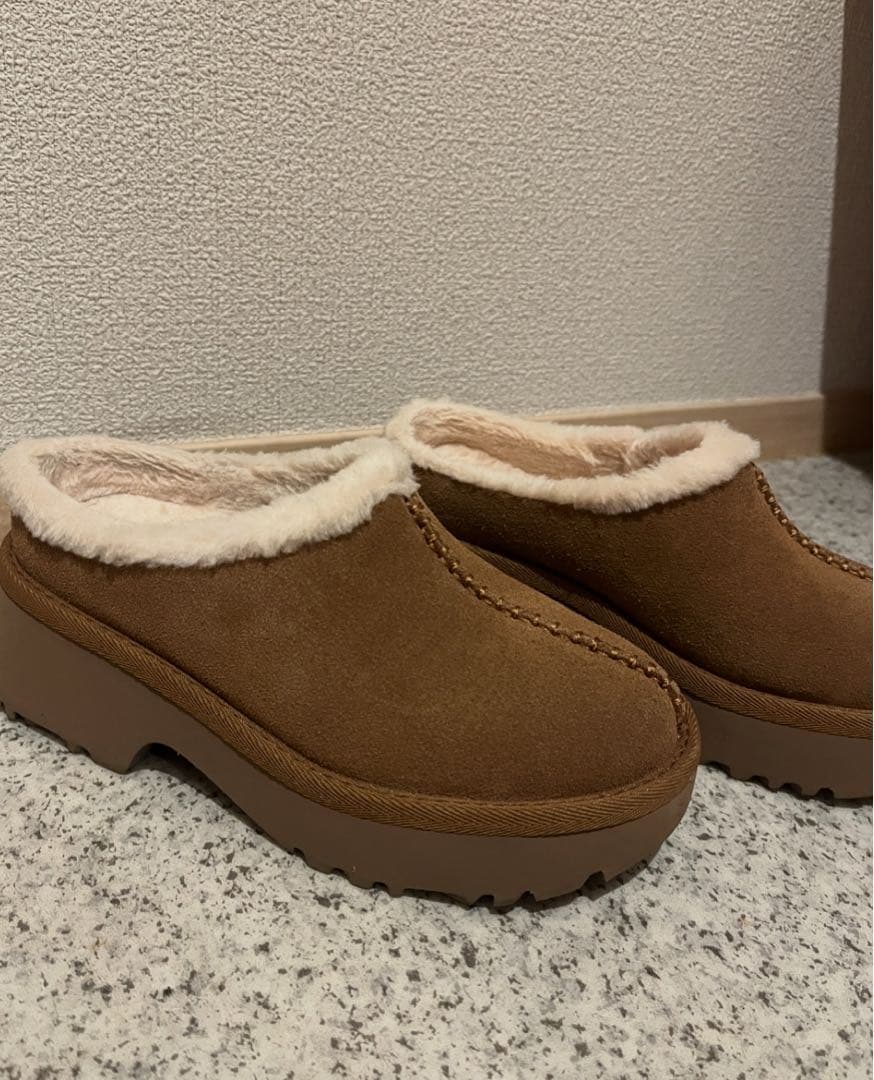 UGG ニュー ハイツ コージークロッグ