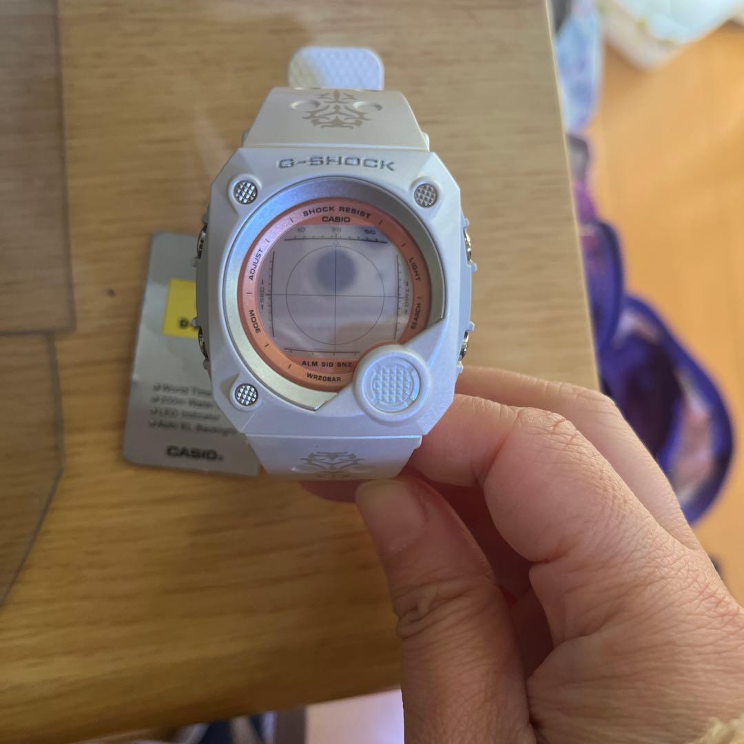 CASIO G-SHOCK ホワイト腕時計 箱付き
