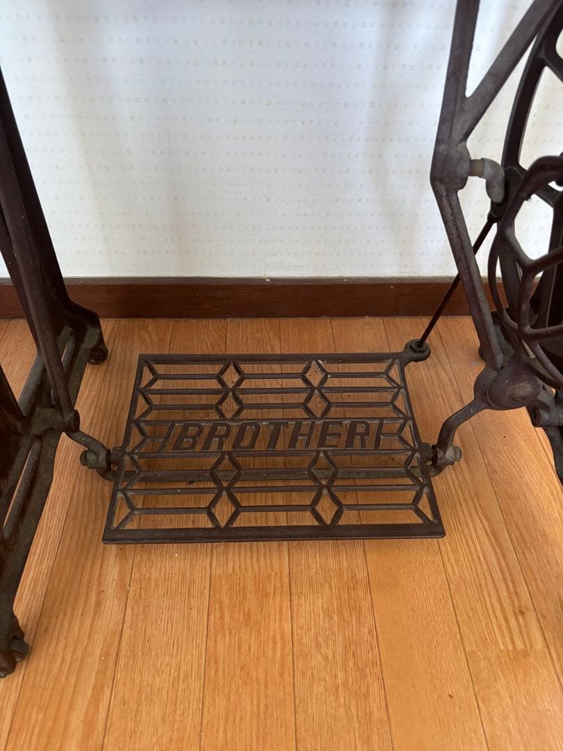 ブラザー　足踏みミシン　アンティーク　完動品