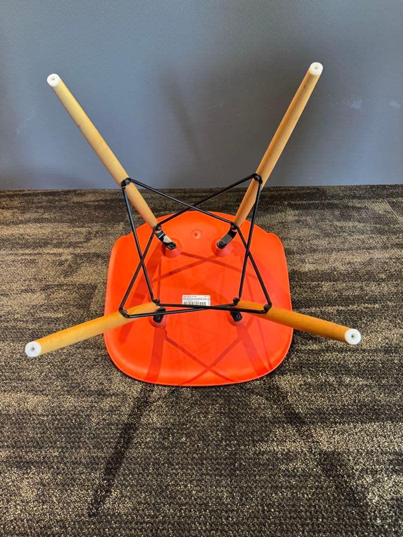 ハーマンミラー正規品　イームズプラスチックシェルサイドチェア