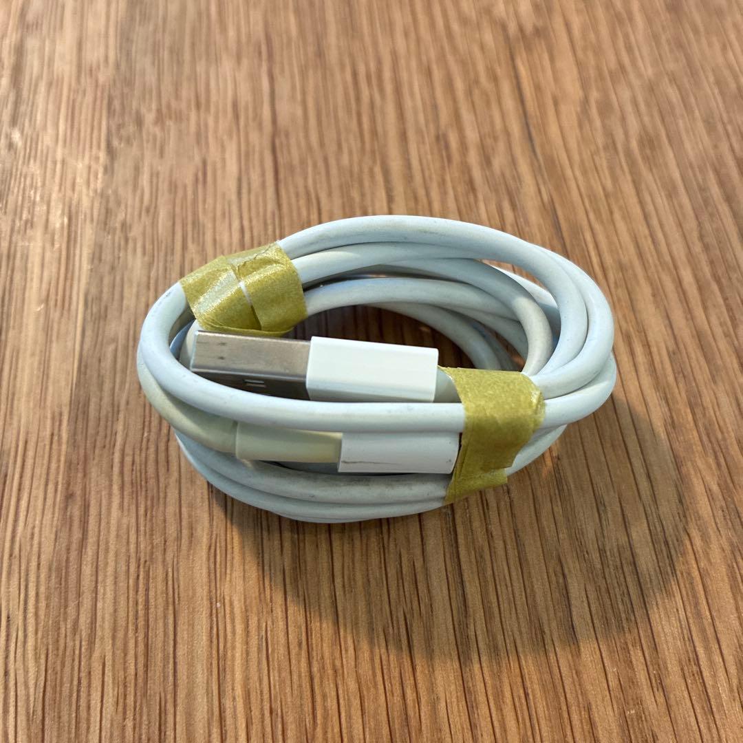 りぃさぁママApple iPhone SE ゴールド 本体