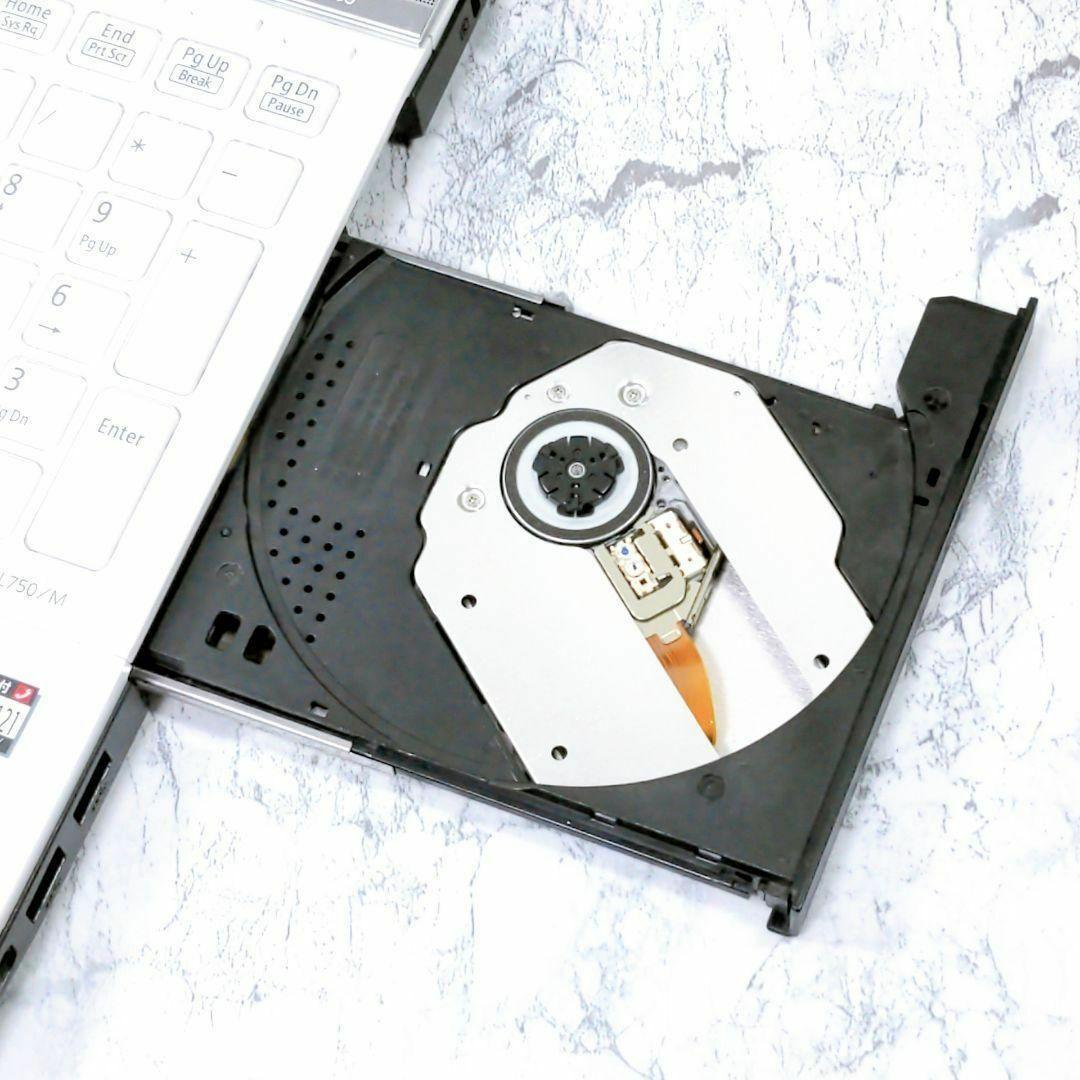 5L2 NEC ホワイト ノートパソコン 白 Core i7 16GB SSD