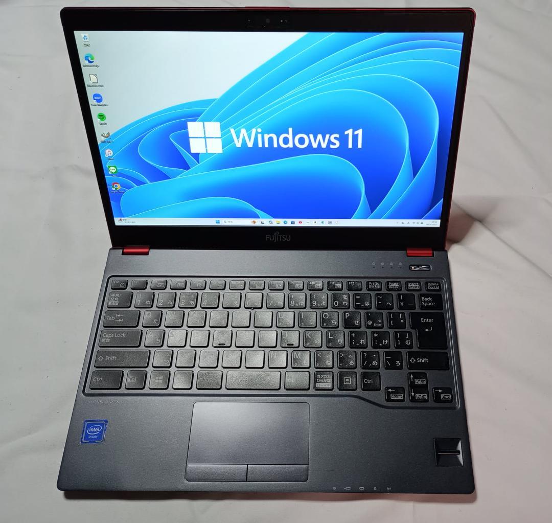 【美品】富士通 赤いボディの薄型 938g Lifebook、Win11/8G