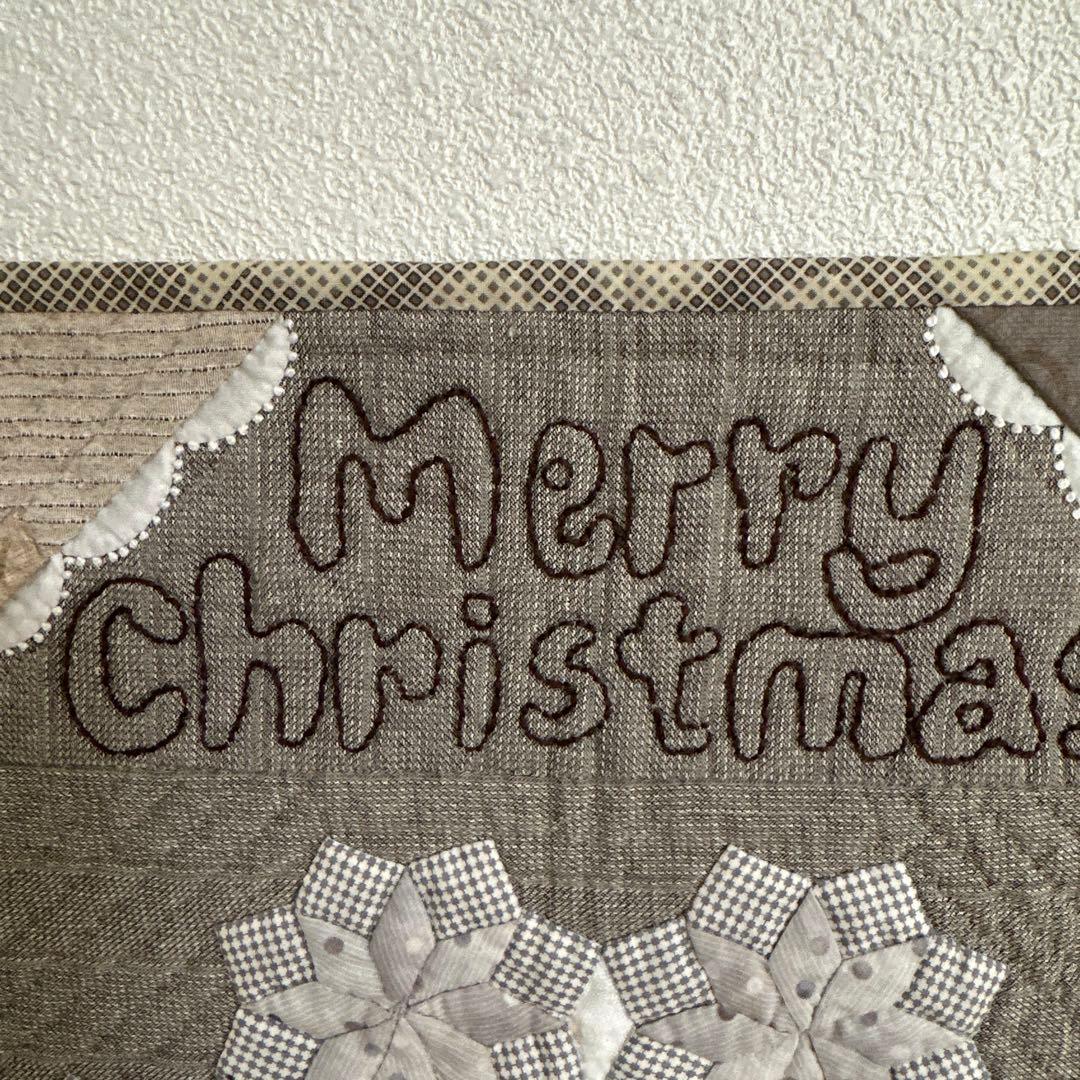ハンドメイドパッチワークキルトの大人ぽいクリスマスタペストリー