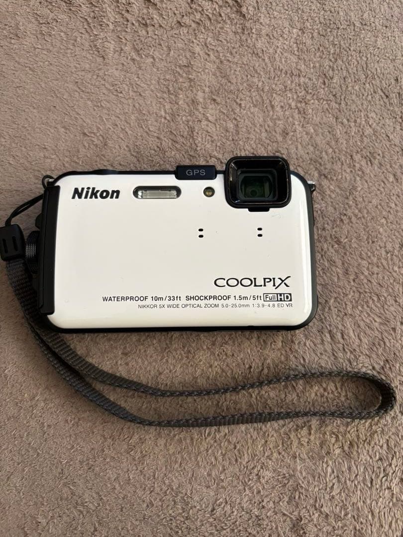 美品　Nikon COOLPIX AW100 デジタルカメラ ナチュラルホワイト