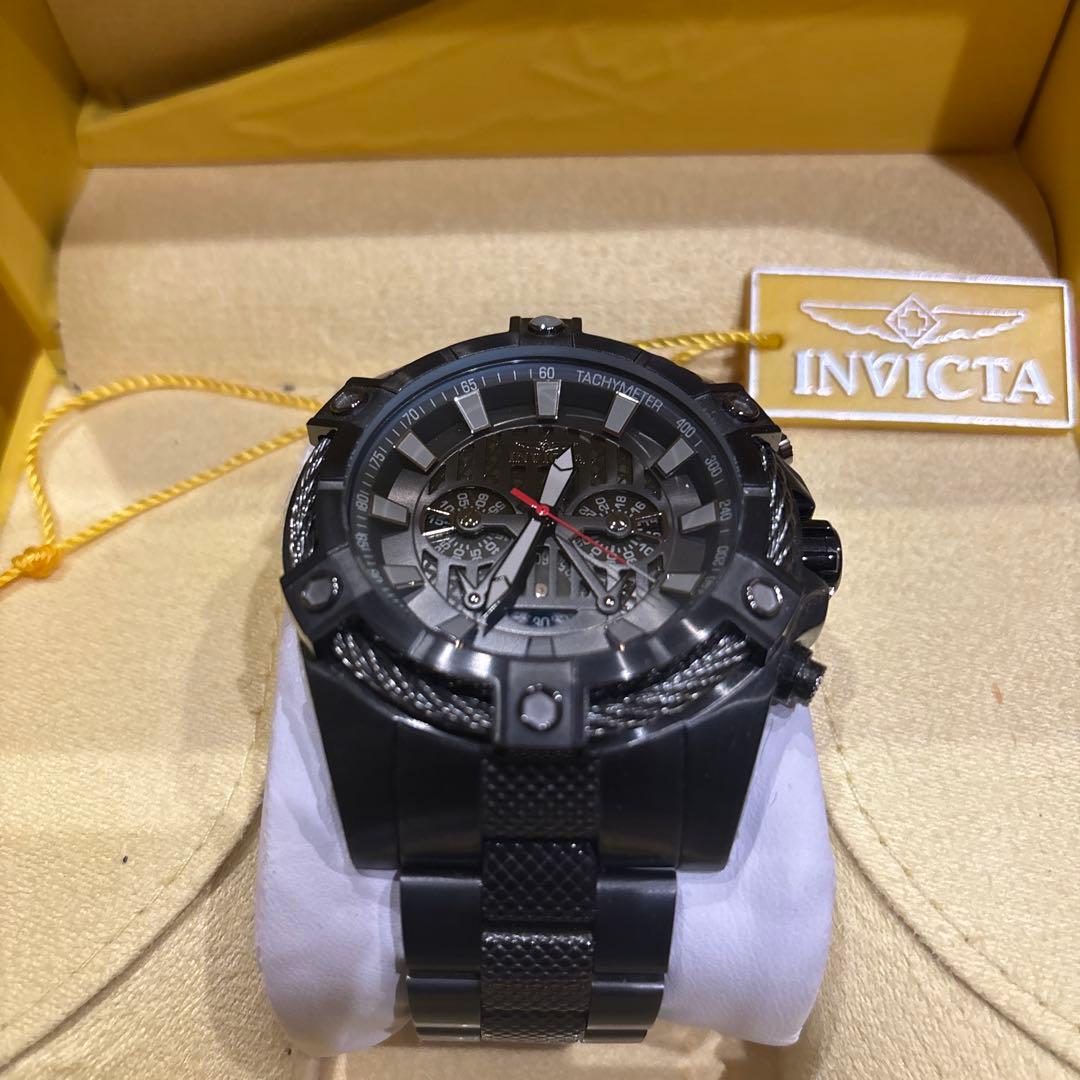 売り切り値下げ❗️ダースベーダーモデルINVICTA クロノグラフ ブラック腕時計