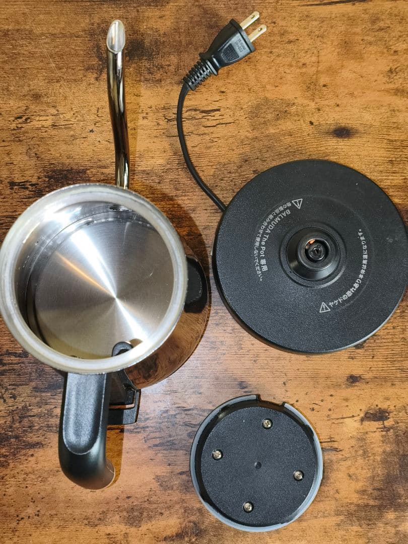 希少バルミューダ 電気ケトル The Pot K22A-CR クローム 廃盤品