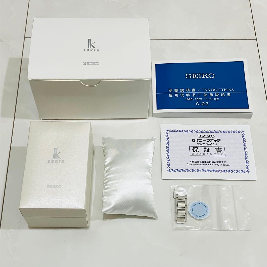 美品 セイコー ルキアSSQV081 チタン 電波ソーラー SEIKO 腕時計