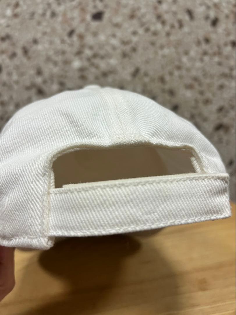 MiuMiuホワイト キャップ S 美品