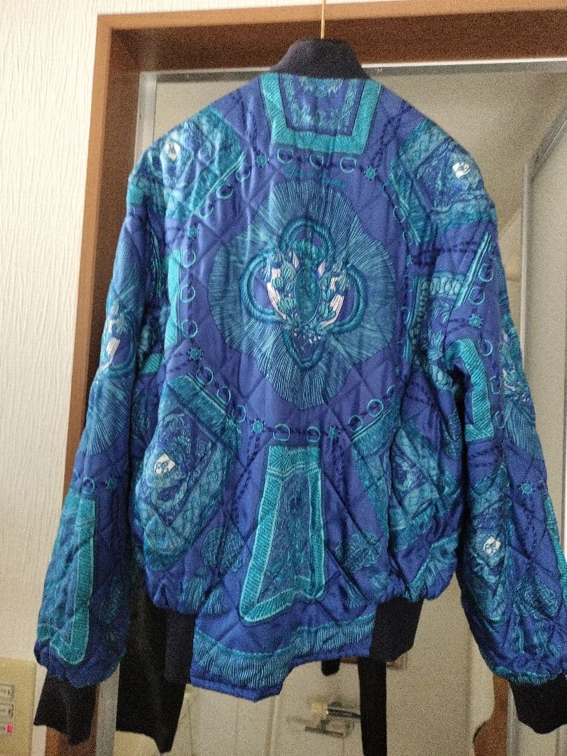 エルメス　ネイビーブルゾン