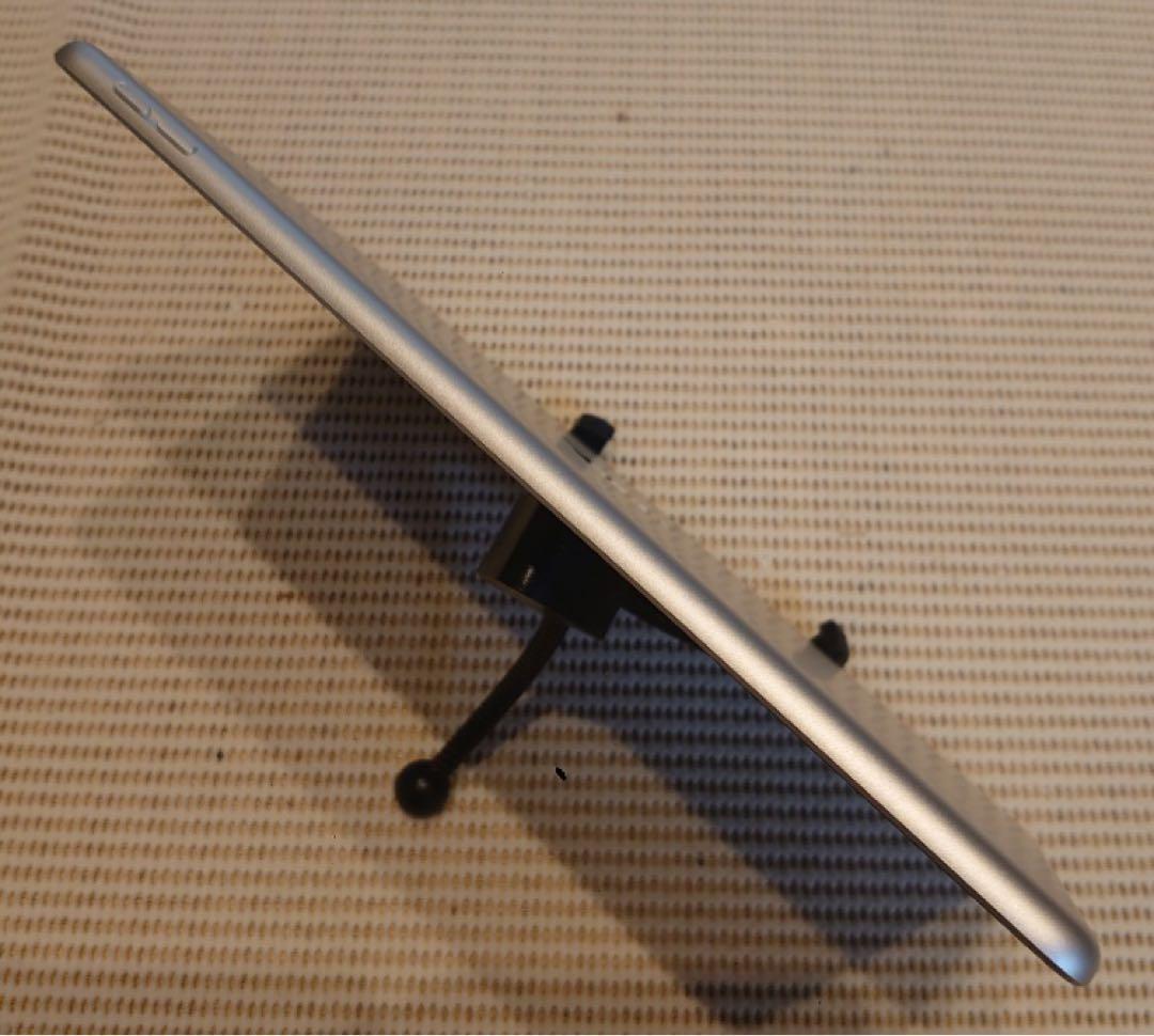 完動品美品iPad第9世代(A2602)本体64GBシルバー送料込WPH9L