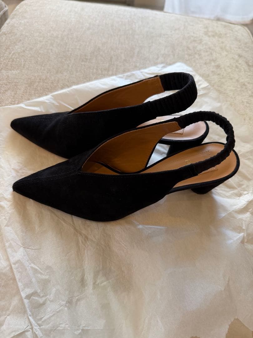 HENRI EN VARGO MONICA パンプス