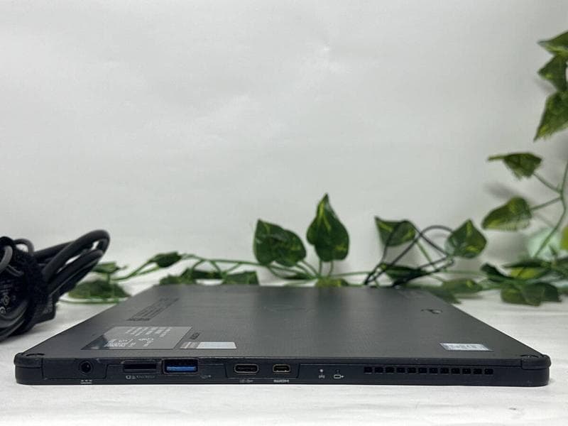 タブレット!!富士通 ARROWS Tab Q738/SB/i5-8世代