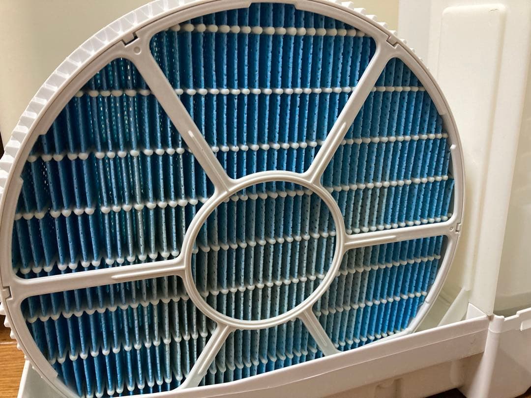 シャープ 加湿空気清浄機　プラズマクラスター KI-NP100-W 焼けあり