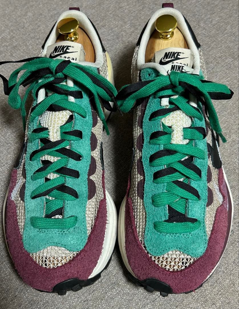 靴 Nike x sacai VaporWaffle \"Villain Red\"