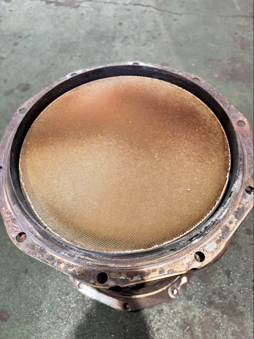 早い者勝ち いすゞ　ギガ　DPD？触媒　フィルター　リビルド　素材