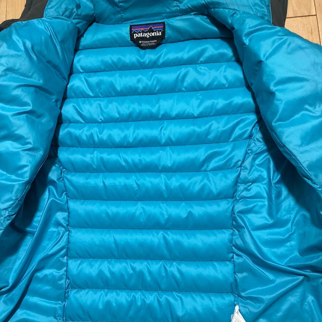【美品】パタゴニア レディースダウンセーターフーディ ネイビー Mサイズ