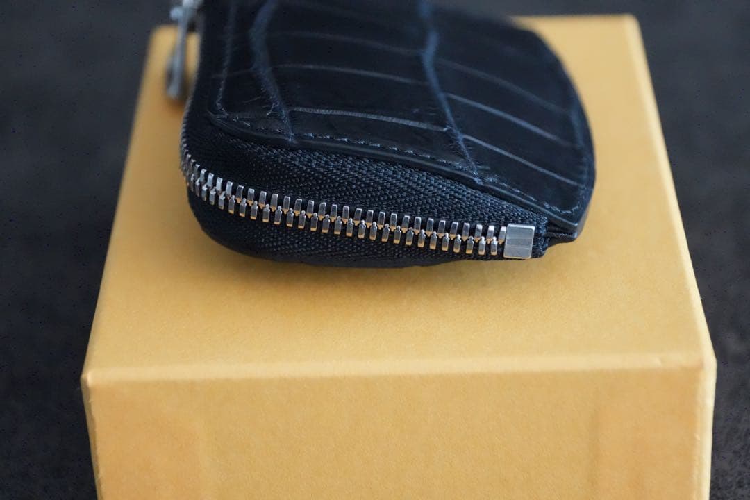 新品‼️ ITTI CRISTY KEY COIN CASE / CROCO