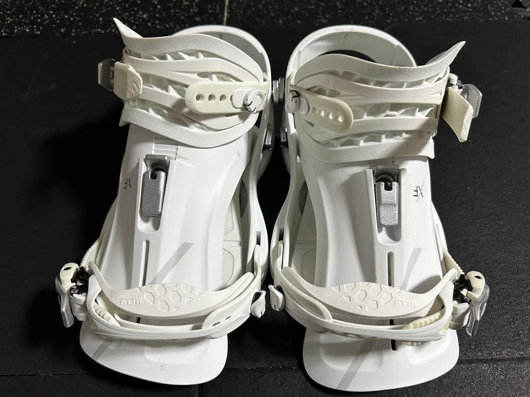 スノーボードビンディング　FLUX　XF　ホワイト2018〜2019モデル　M