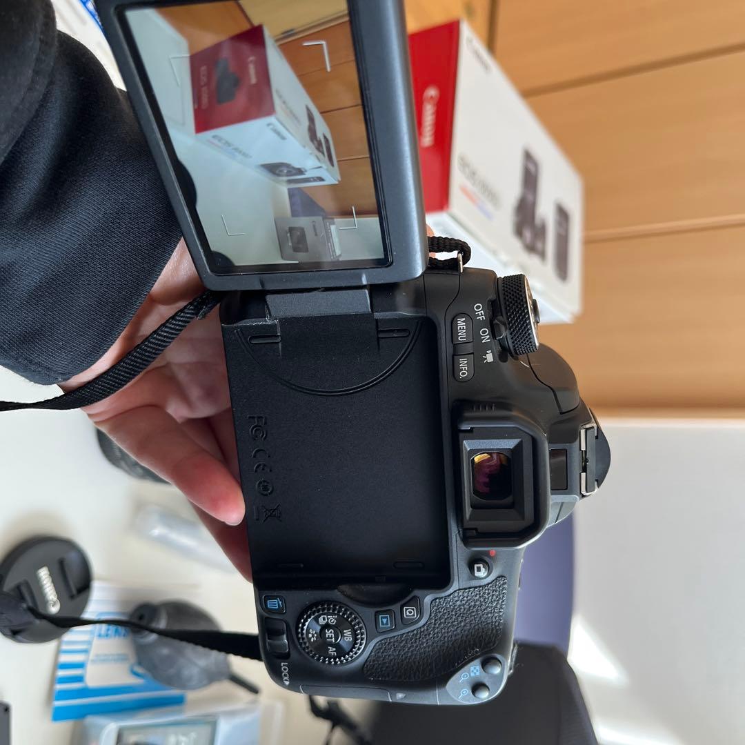 Canon EOS8000D ダブルズームキット50mm単焦点レンズ　諸々セット