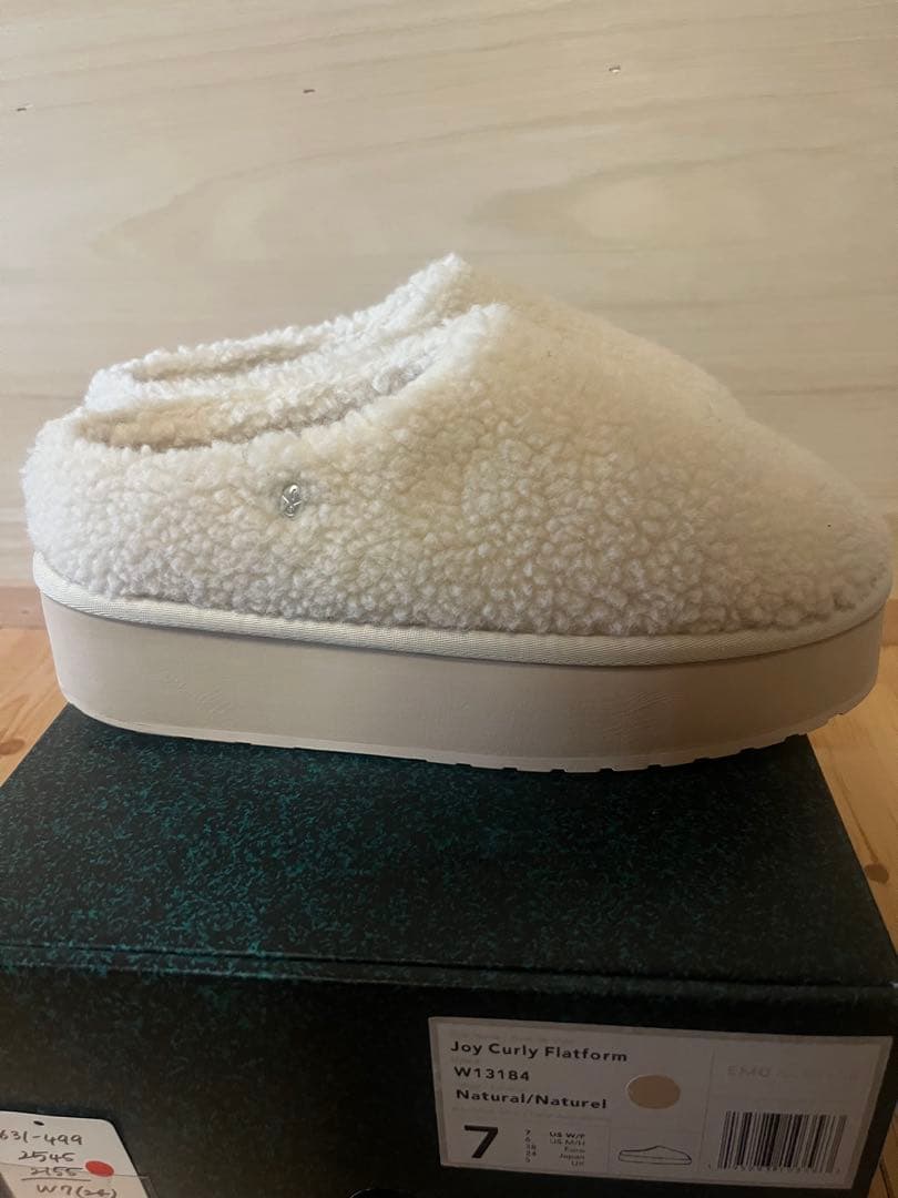 新品　EMU Australia スリッポン　ムートン　24.0 US7 ボア