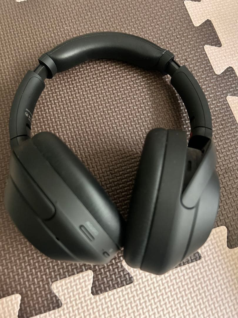 ワイヤレスヘッドホン ブラック WH-1000XM4