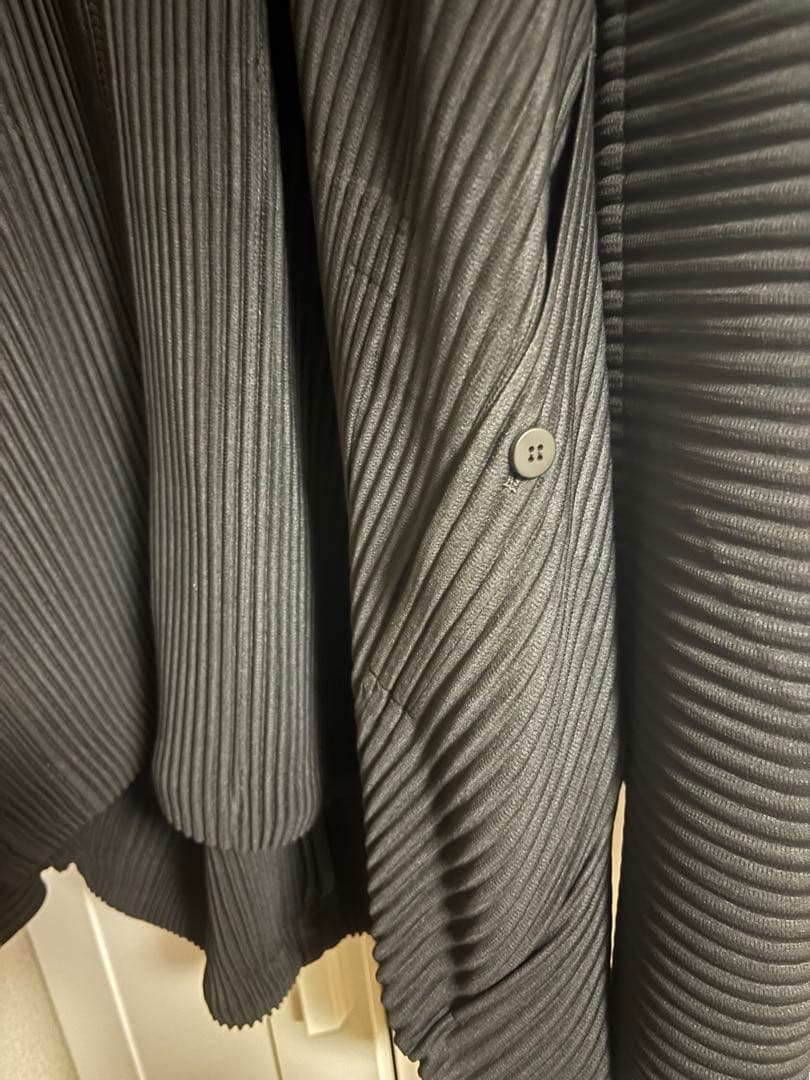HOMME PLISSÉ ISSEY MIYAKE BASICS