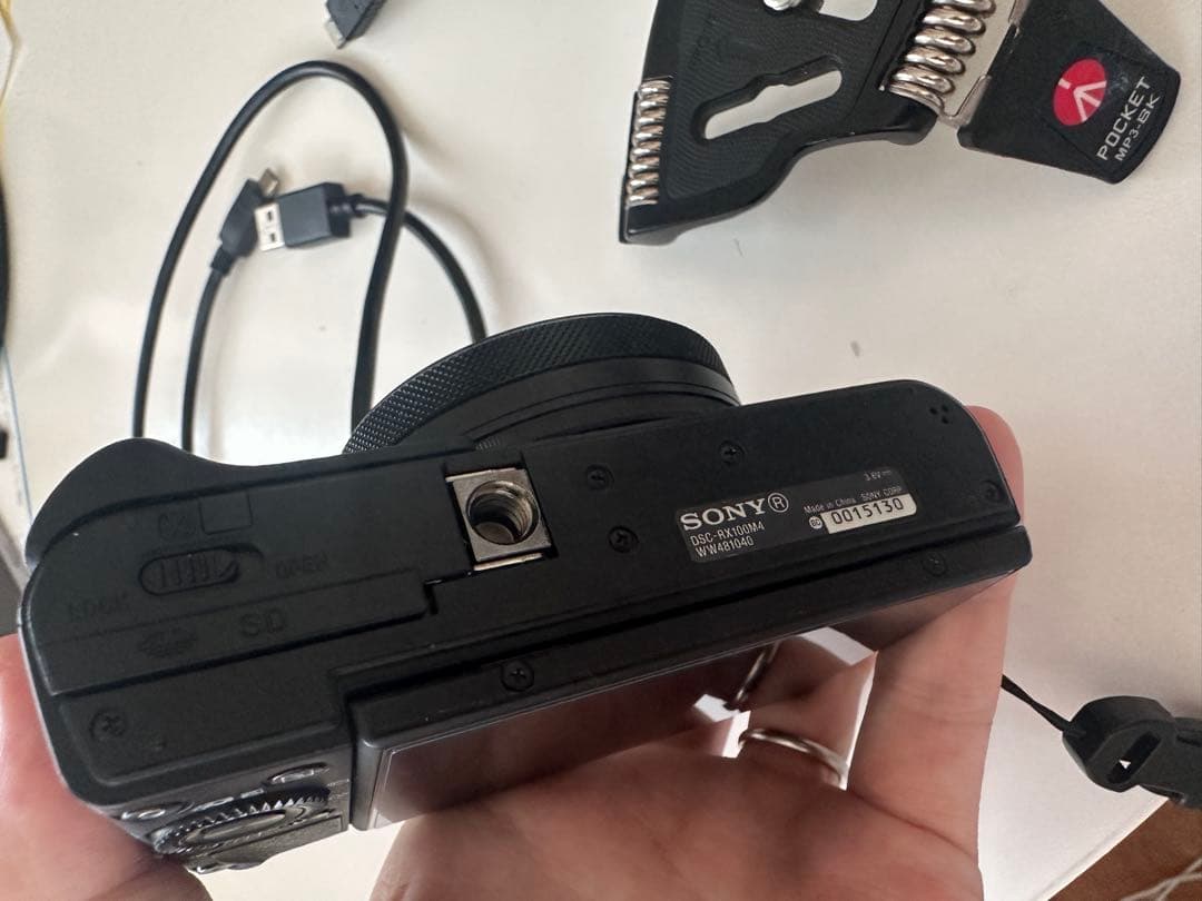 SONY RX100M4 コンパクトデジタルカメラ