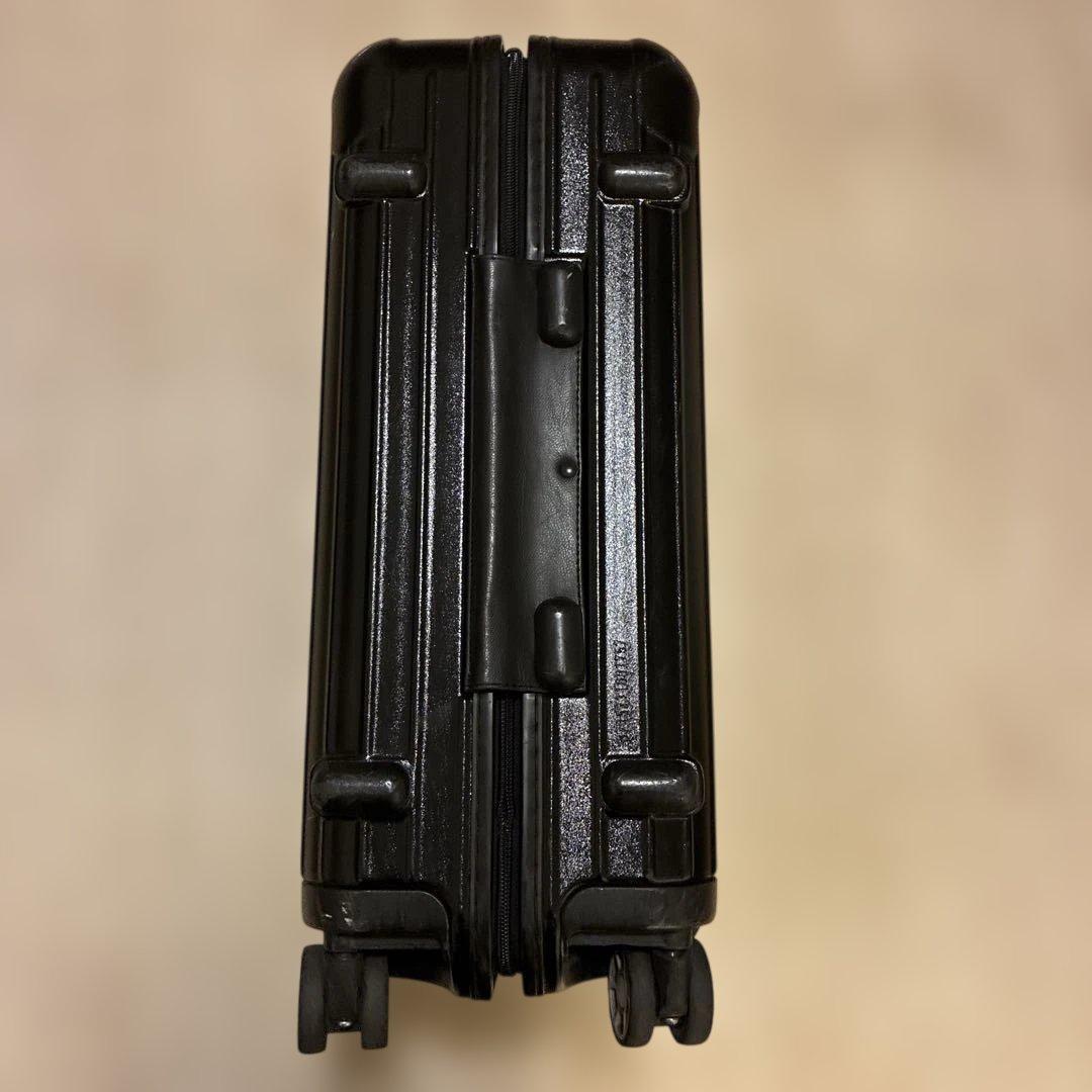 リモワ サルサ 4輪 機内持ち込みサイズ