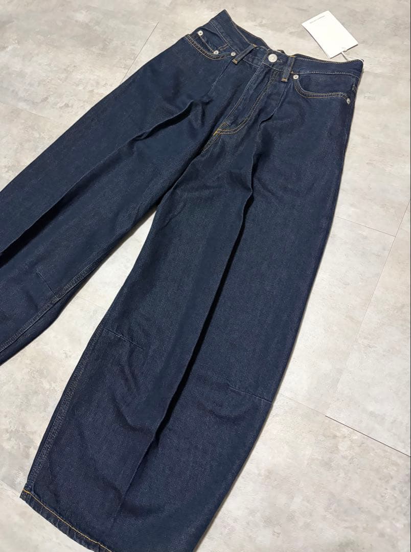 【新品未使用サイズ32 】COS TWINEジーンズ バレル デニム