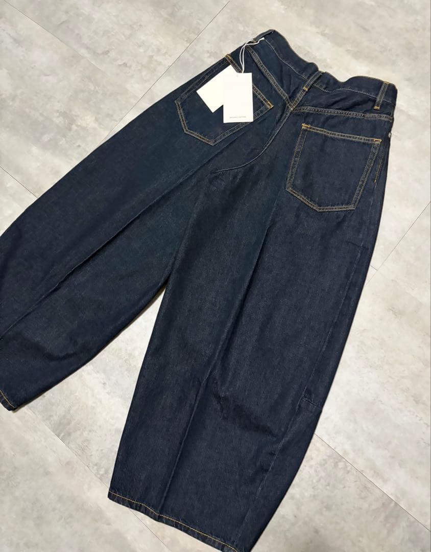 【新品未使用サイズ32 】COS TWINEジーンズ バレル デニム