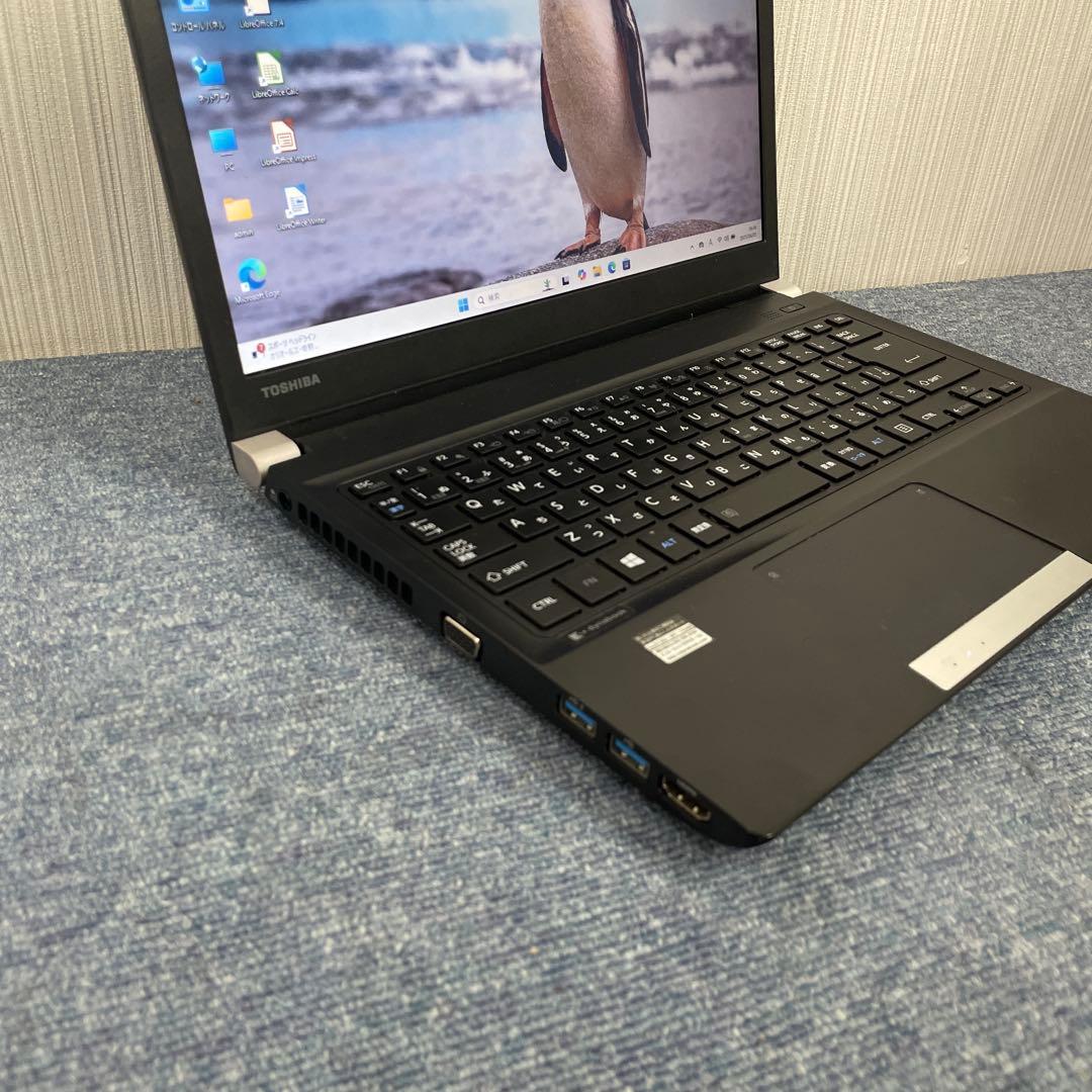 美品　東芝　ノートパソコン　Windows11 オフィス付き　　SSD
