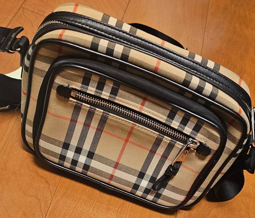 Burberry チェック柄 メッセンジャーバッグ