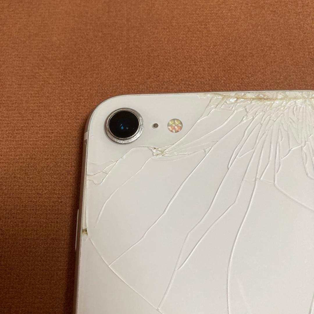 200【早い者勝ち】iPhoneSE2 第2世代 64GB SIMフリー☆