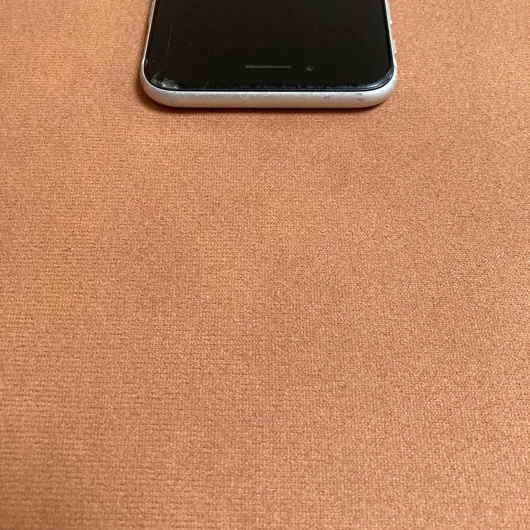 200【早い者勝ち】iPhoneSE2 第2世代 64GB SIMフリー☆