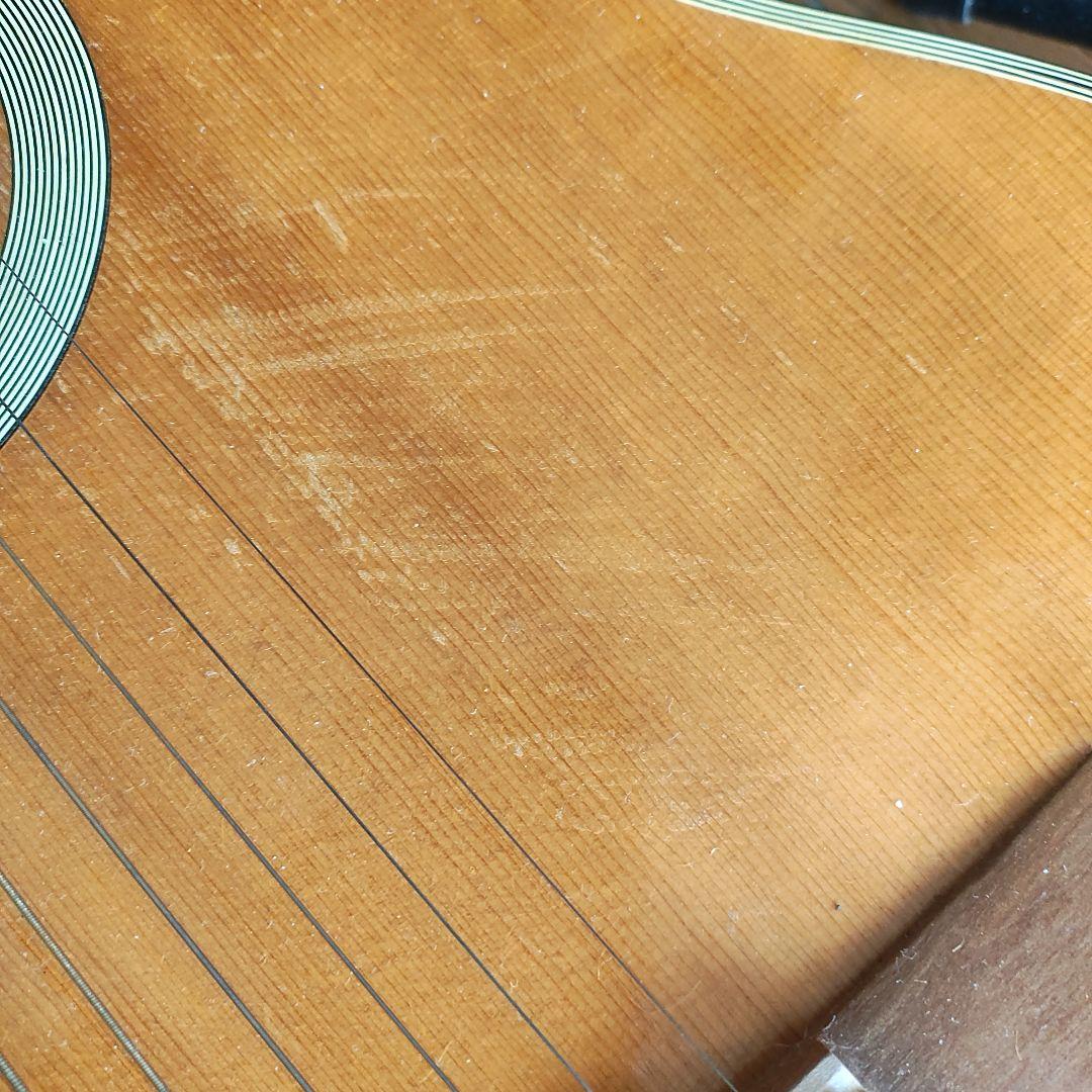 YAMAHA　ダイナミックギター　黒ラベルNo.2　ベアクローが出てます。総単板