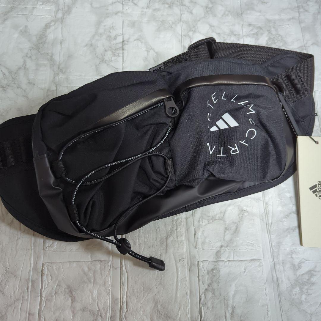 新品未使用　ロゴプリントバムバッグ　黒　ポシェット