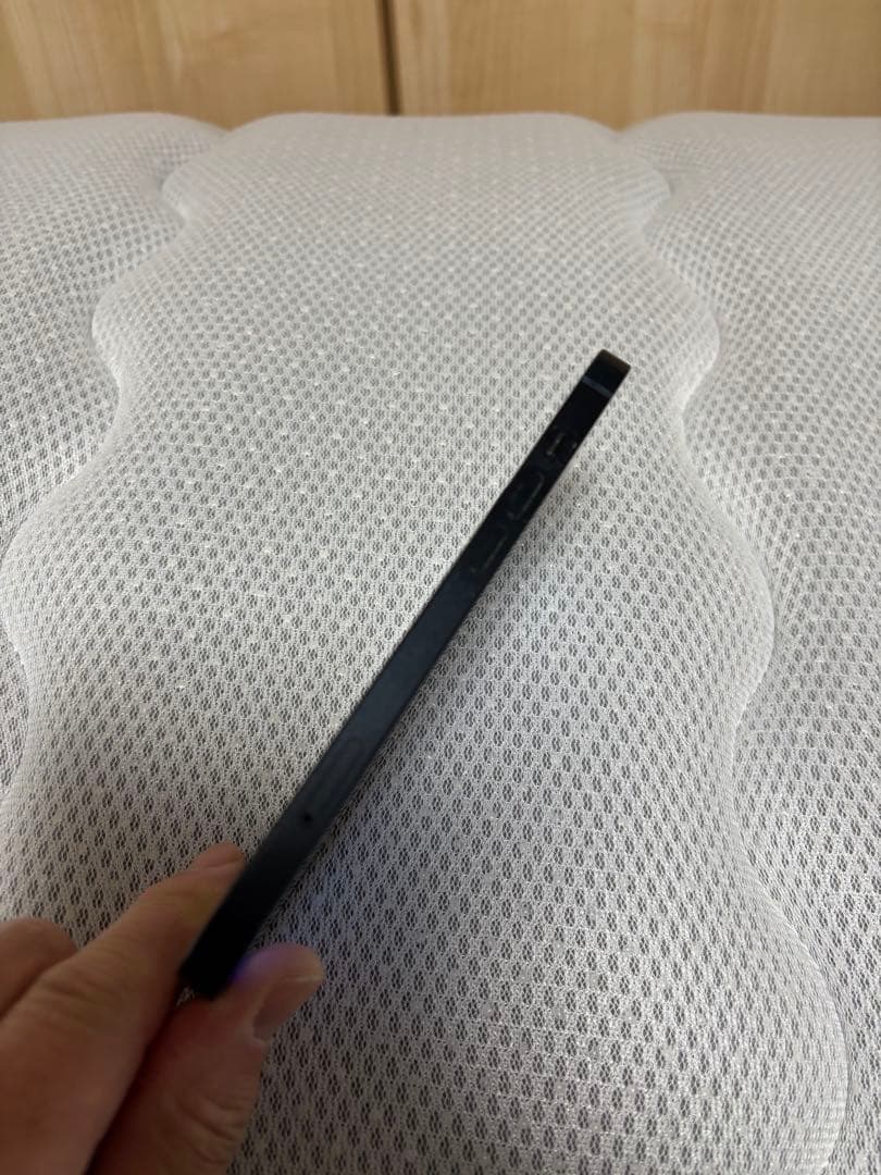 ★Apple iPhone13 128GB SIMフリー 箱、ケーブル付き