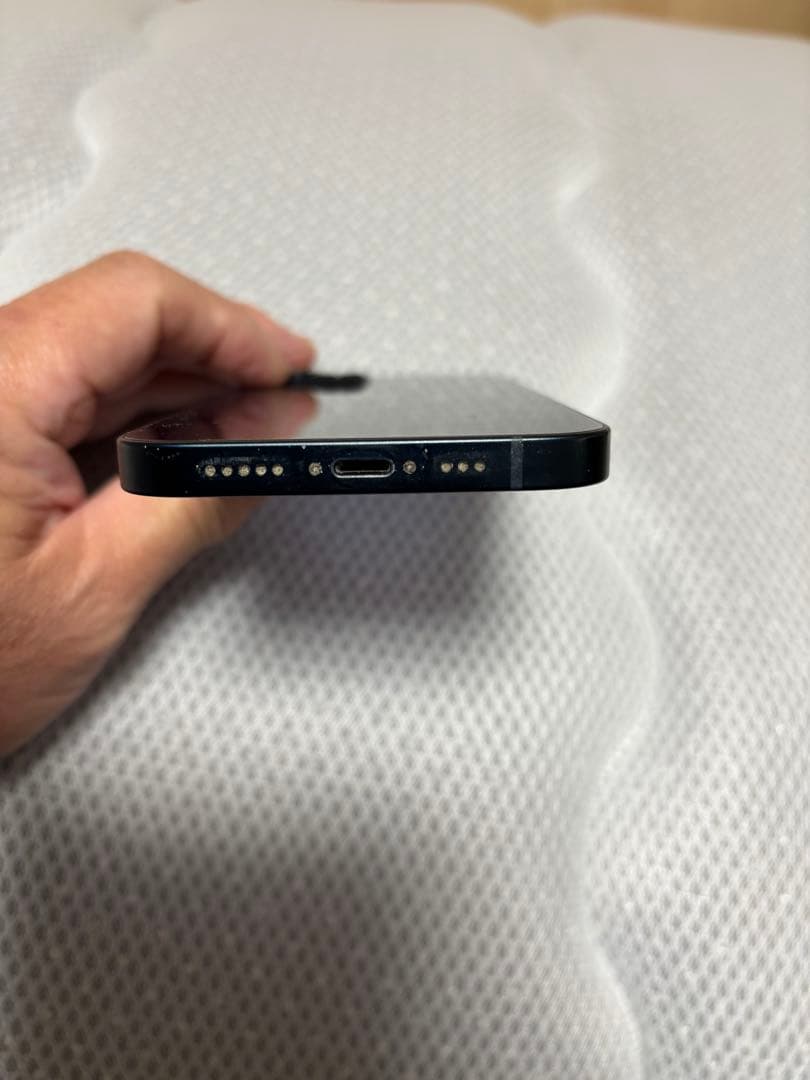 ★Apple iPhone13 128GB SIMフリー 箱、ケーブル付き