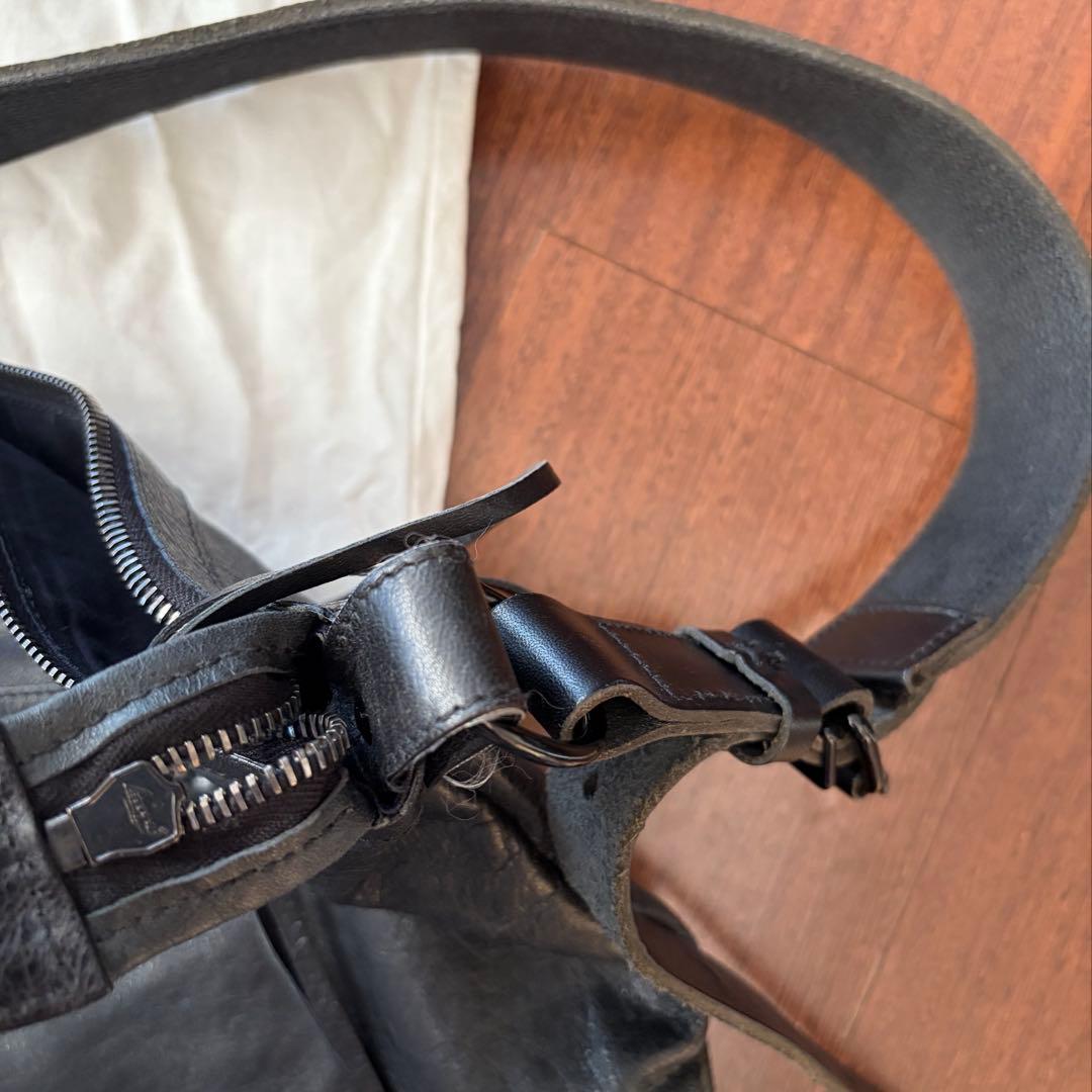 BALENCIAGA THE MENS DAY レザー ショルダーバッグ