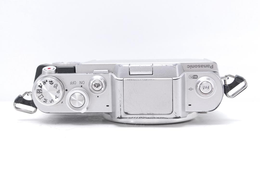 LUMIX DMC-GF7　WiFi搭載　スマホ転送　バリアングル液晶　自撮り