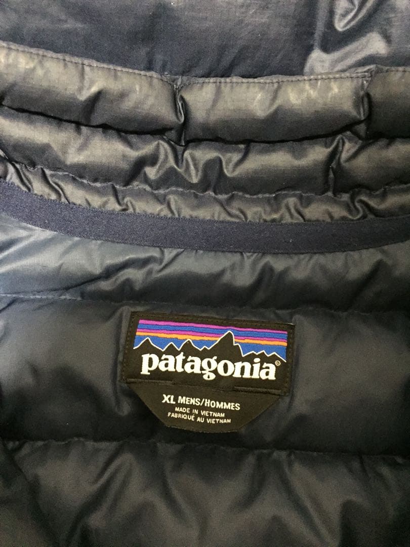 PatagoniaダウンスナップTプルオーバー　ダウンセーター