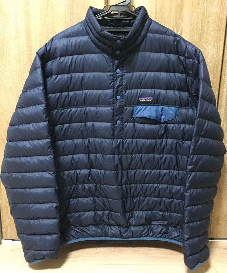 PatagoniaダウンスナップTプルオーバー　ダウンセーター