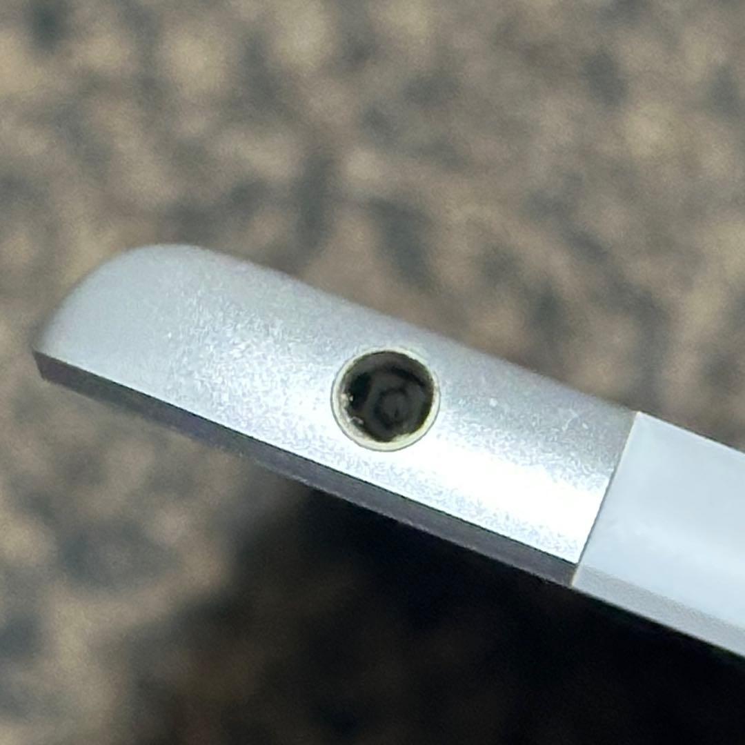 さ*と様 iPad 第６世代 Wi-Fi + Cellular 32GB シルバ